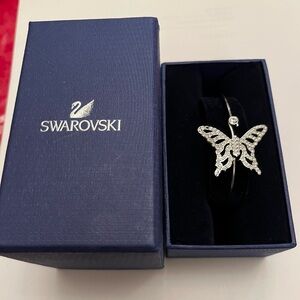 Swavorski butterfly bracelet, NWOT